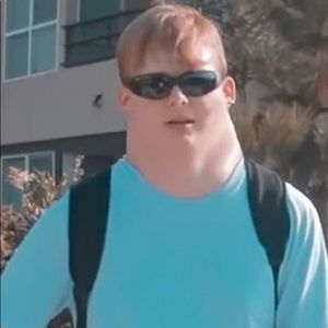 Meet your Posher, Seth